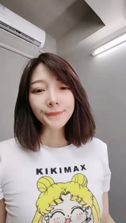 正宗音乐老师【娜可露露】上课时间玩跳蛋 1V 长视频