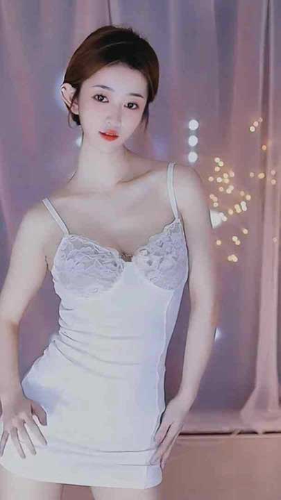 斗鱼 十七岁的软软 颜值美女经典舞蹈12V【1.11G】