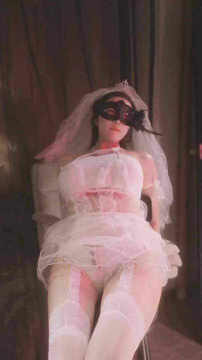 抖音 辣条条SSS 道具内衣丁字裤直播热舞5V【1.27G】