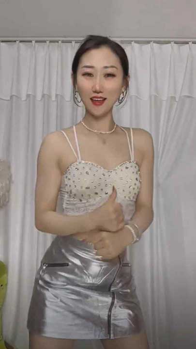 抖音 红玫瑰 小奶子御姐定制骚舞7V